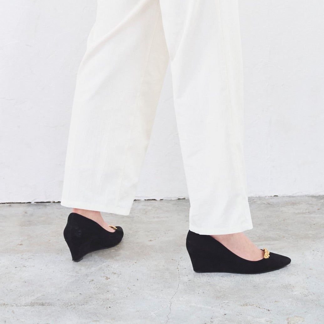 lelys wedge